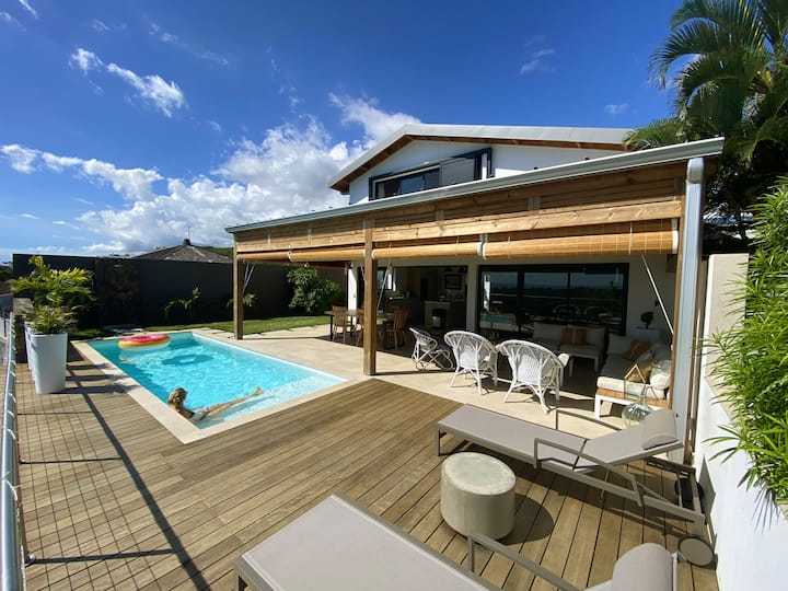 Villa Vacoa avec sa piscine privée et sa vue sur l’océan Indien